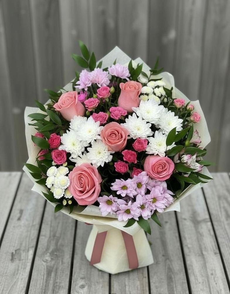 Букет цветов из: Альстромерии, Гвоздики, Розы и Хризантемы в Россоше