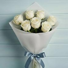 Букет 7 Белых роз Эдлесс Лав в Россоше
