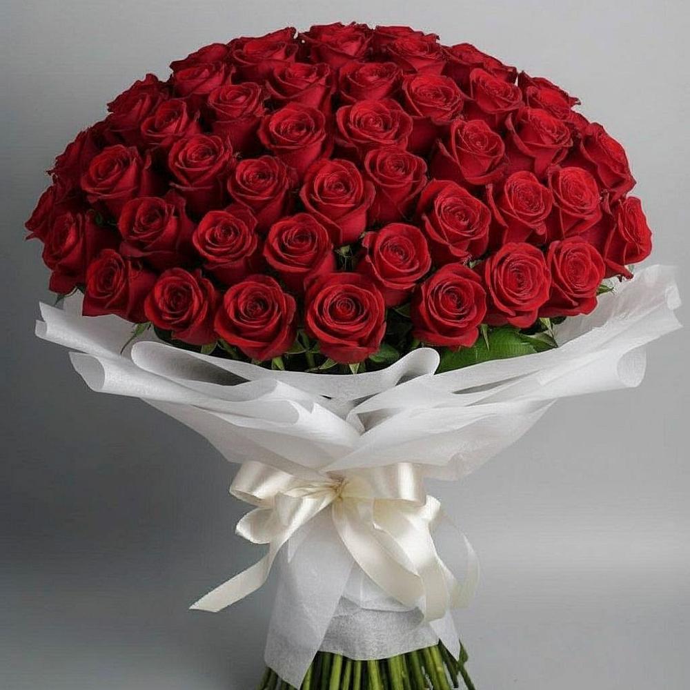 Букет 101 Красная роза Блэк Мэджик в Россоше