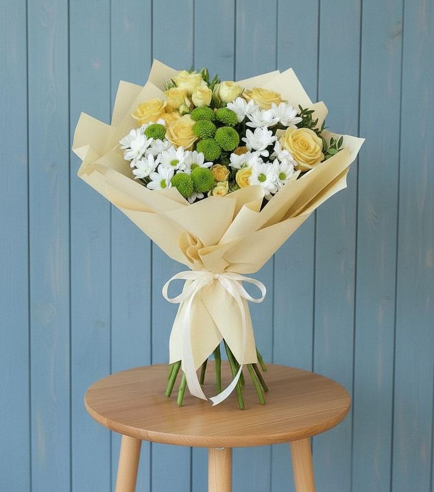 Букет цветов из: Хризантемы и Розы в Россоше