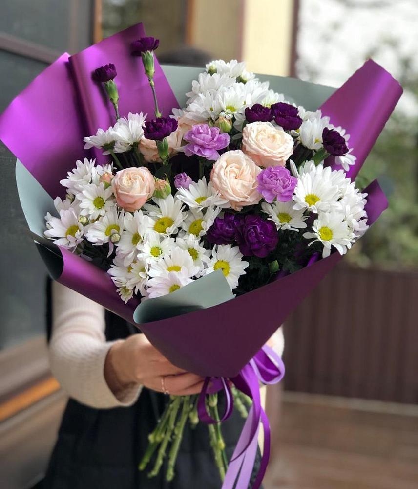 Букет цветов из: Хризантемы, Гвоздики и Розы в Россоше