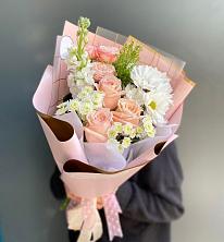 Букет цветов из:  Хризантемы и Розы в Россоше