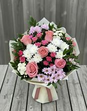 Букет цветов из:  Альстромерии, Гвоздики, Розы и Хризантемы в Россоше